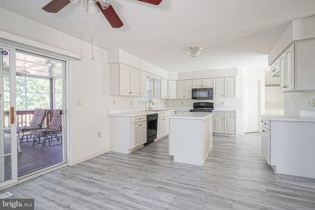 160 QUIET RD, Sicklerville, NJ 08081