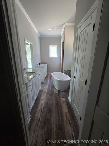 1409 Woodland Circle, Kingston, OK 73439