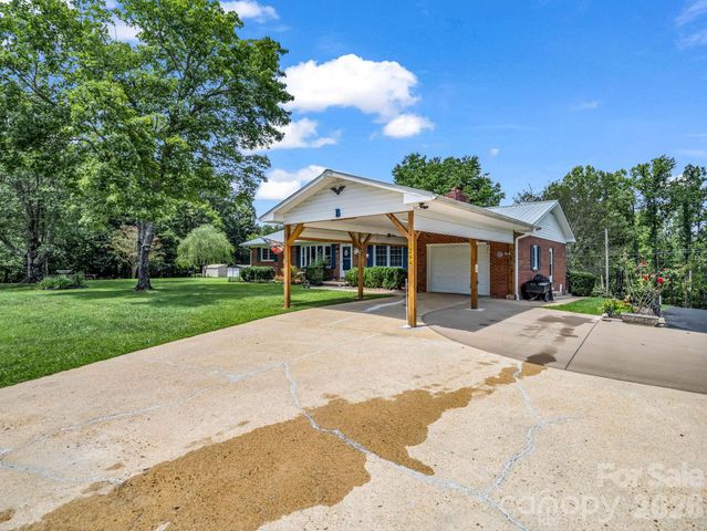 1244 Old Hwy 10 Highway E, Marion, NC 28752