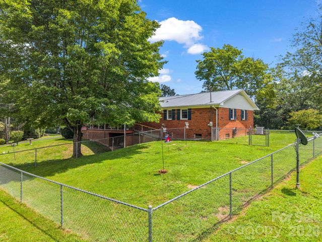 1244 Old Hwy 10 Highway E, Marion, NC 28752