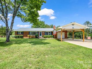 1244 Old Hwy 10 Highway E, Marion, NC 28752
