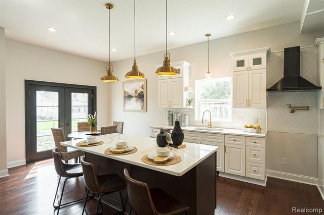 1876 Mckinley Street, Wyandotte, MI 48192