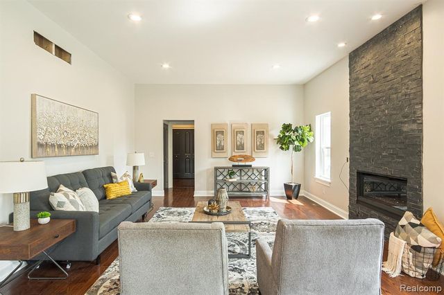 1876 Mckinley Street, Wyandotte, MI 48192