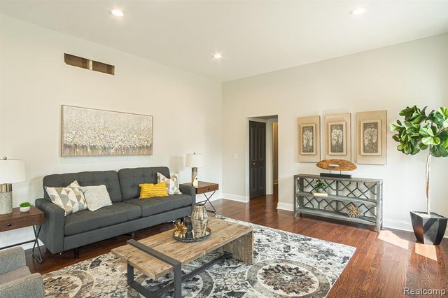 1876 Mckinley Street, Wyandotte, MI 48192