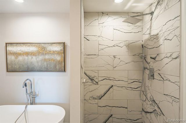 1876 Mckinley Street, Wyandotte, MI 48192