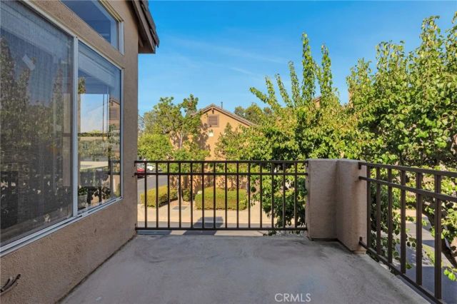 922 S Country Glen Way, Anaheim Hills, CA 92808