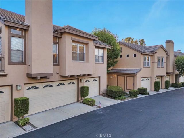 922 S Country Glen Way, Anaheim Hills, CA 92808