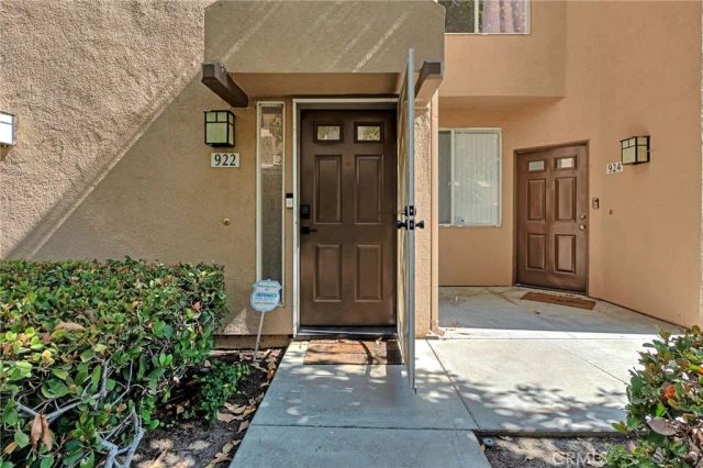 922 S Country Glen Way, Anaheim Hills, CA 92808