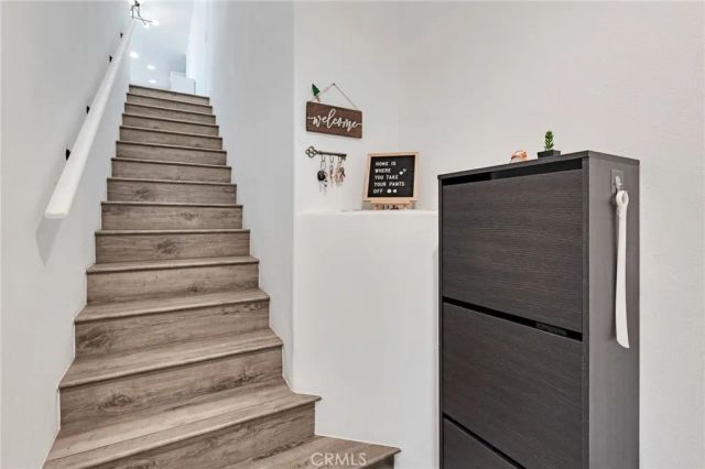 922 S Country Glen Way, Anaheim Hills, CA 92808