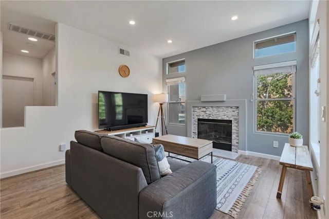 922 S Country Glen Way, Anaheim Hills, CA 92808