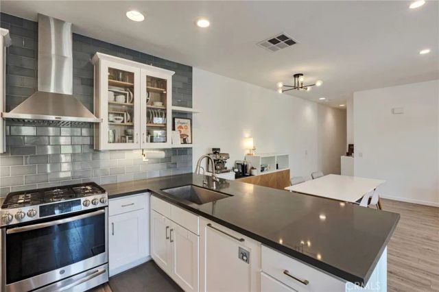 922 S Country Glen Way, Anaheim Hills, CA 92808