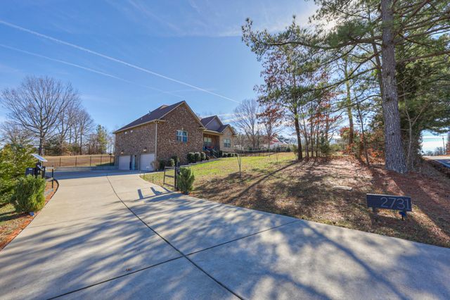 2731 W County Farm Rd, Springfield, TN 37172