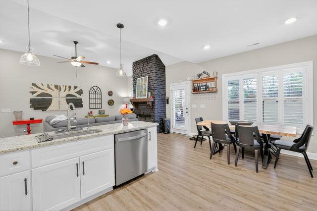 2731 W County Farm Rd, Springfield, TN 37172