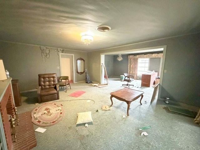 209 N Gordon Drive, Crockett, TX 75835