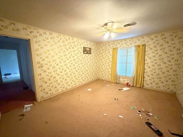 209 N Gordon Drive, Crockett, TX 75835