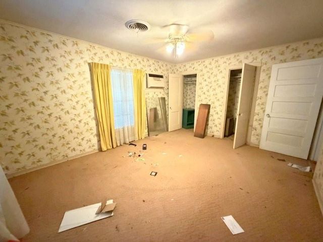 209 N Gordon Drive, Crockett, TX 75835