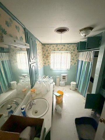 209 N Gordon Drive, Crockett, TX 75835