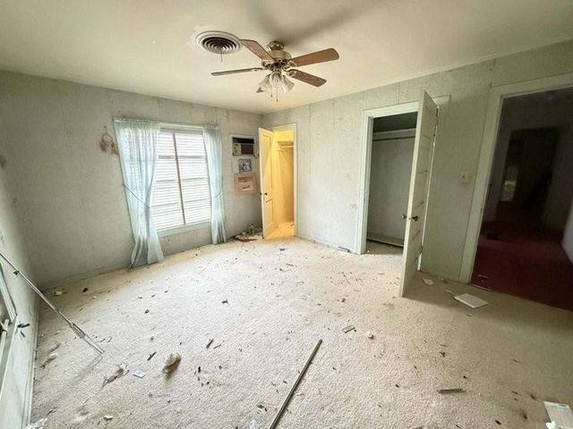 209 N Gordon Drive, Crockett, TX 75835