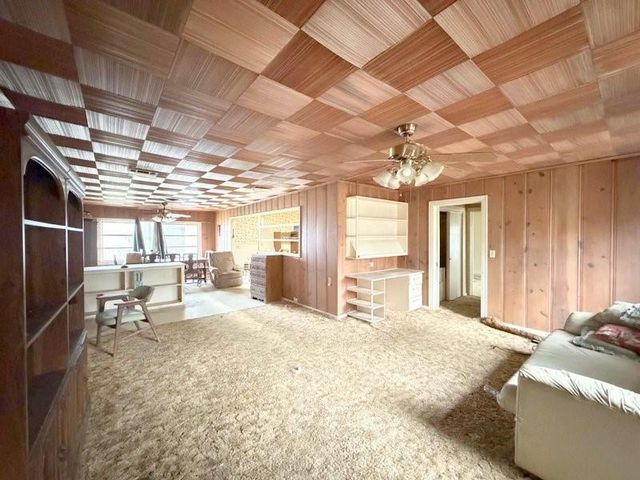 209 N Gordon Drive, Crockett, TX 75835