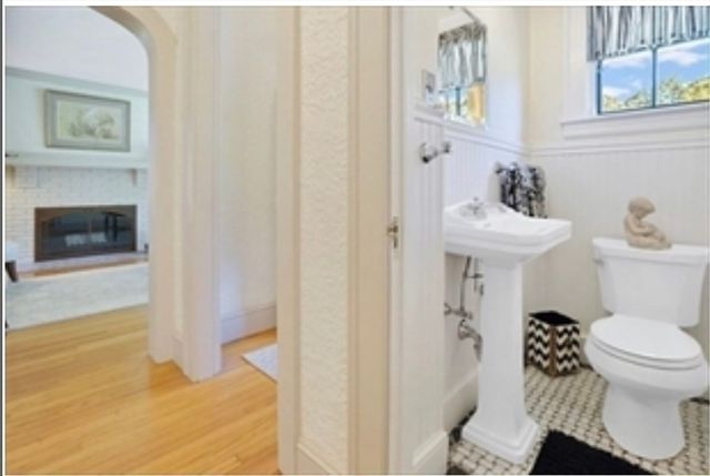 70 Dover St, Longmeadow, MA 01106