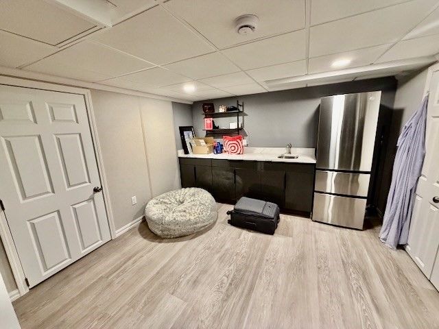 70 Dover St, Longmeadow, MA 01106