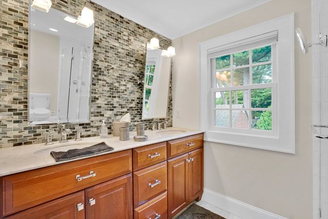 70 Dover Road, Longmeadow, MA 01106