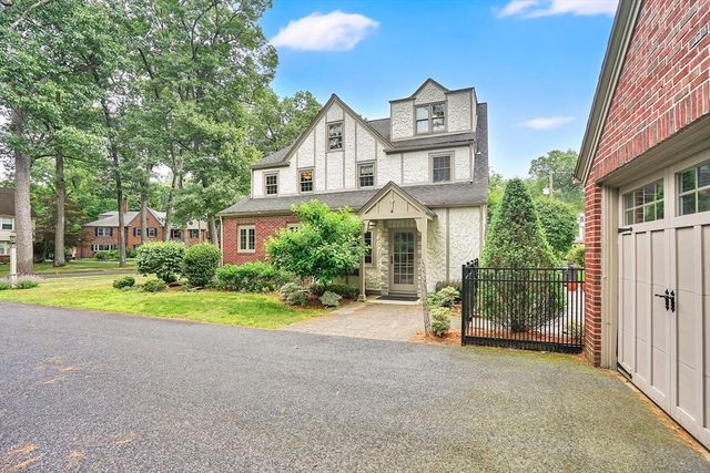 70 Dover Road, Longmeadow, MA 01106