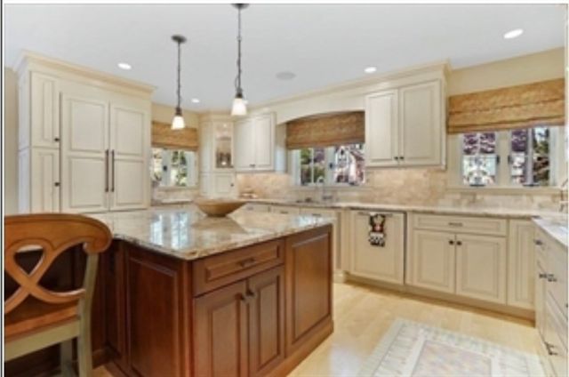 70 Dover St, Longmeadow, MA 01106