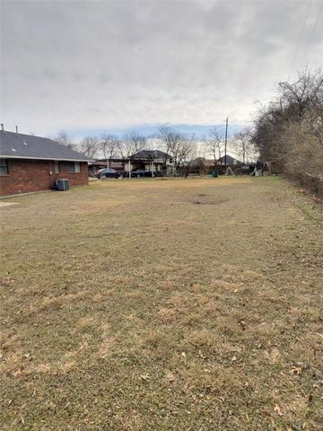 1018 Alexis Court, Glenn Heights, TX 75154