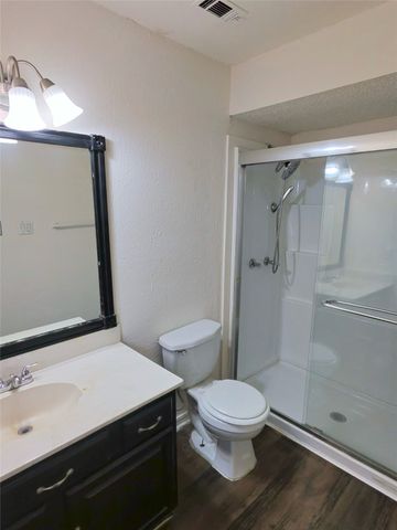 1018 Alexis Court, Glenn Heights, TX 75154