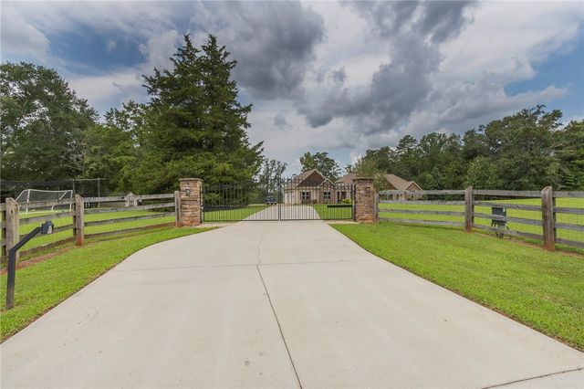 1060 Shackleburg Road, Anderson, SC 29621
