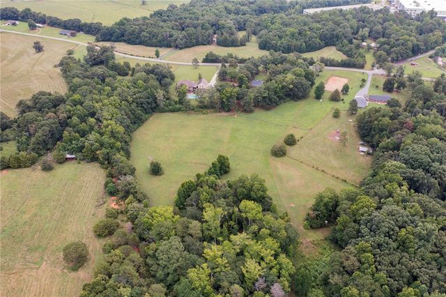 1060 Shackleburg Road, Anderson, SC 29621