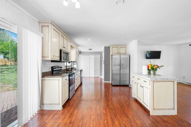 903 Mead Dr, Shelbyville, TN 37160