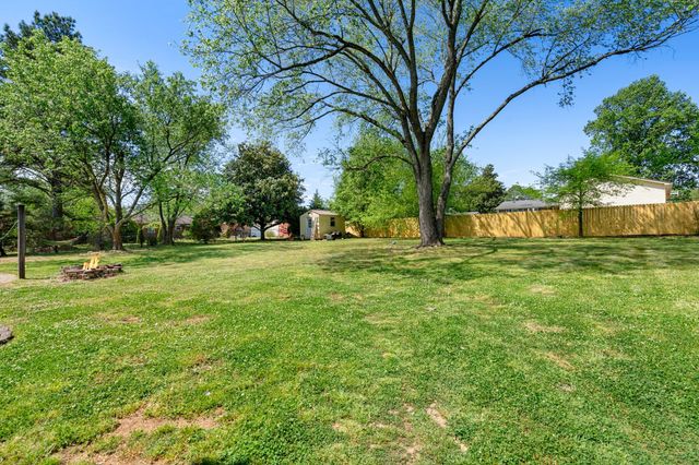 903 Mead Dr, Shelbyville, TN 37160