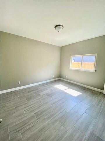 7506 Granite Dr, Corpus Christi, TX 78414