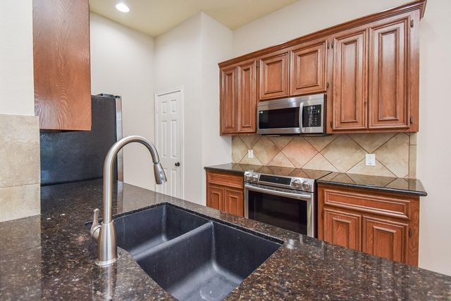 16522 Cheshire Grove Lane, Houston, TX 77090