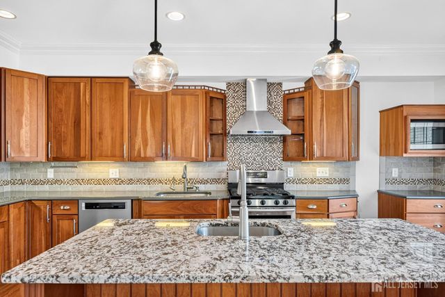 262 Prospect Avenue, Dunellen, NJ 08812