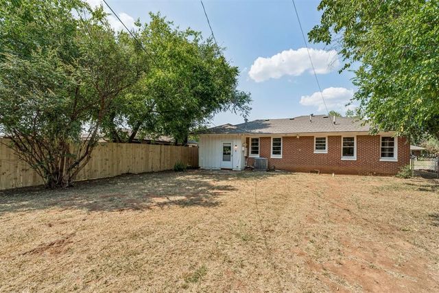 1728 Andover Court, Oklahoma City, OK 73120