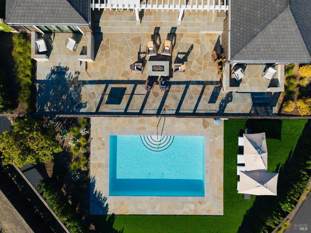 21 Lawley Ln, Calistoga, CA 94515