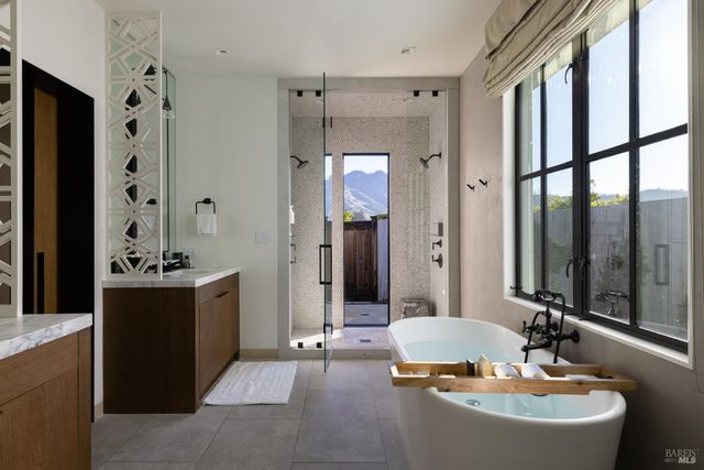 21 Lawley Ln, Calistoga, CA 94515