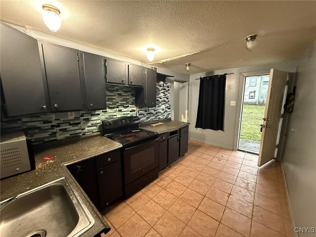 835 South Wilbur Avenue, Syracuse, NY 13204