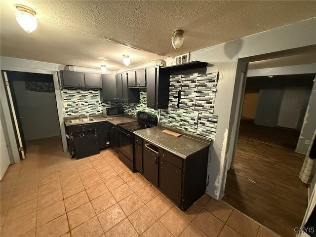 835 South Wilbur Avenue, Syracuse, NY 13204