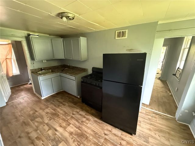 835 South Wilbur Avenue, Syracuse, NY 13204