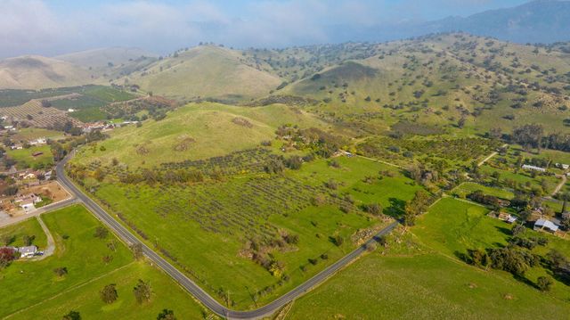 31898 Success Valley Drive Drive, Porterville, CA 93257