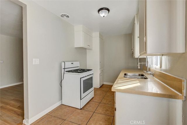 14815 Unit B Lemoli, Gardena, CA 90249