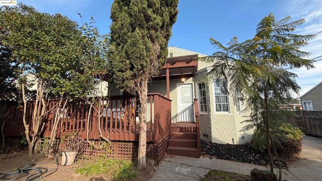 869 Lassen St, Richmond, CA 94805