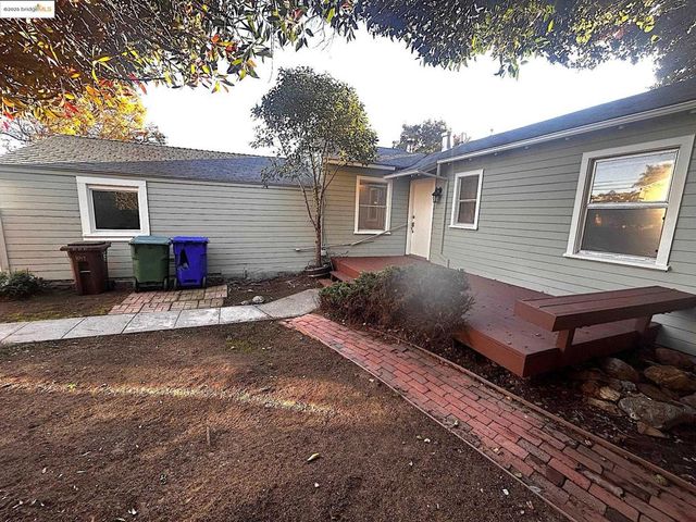 869 Lassen St, Richmond, CA 94805