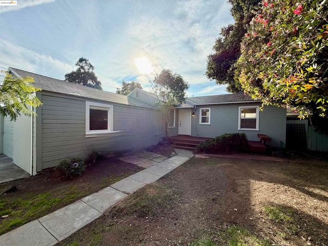 869 Lassen St, Richmond, CA 94805
