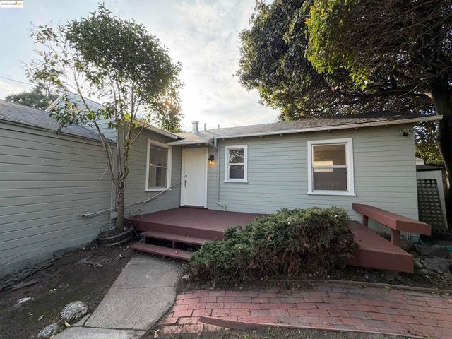 869 Lassen St, Richmond, CA 94805