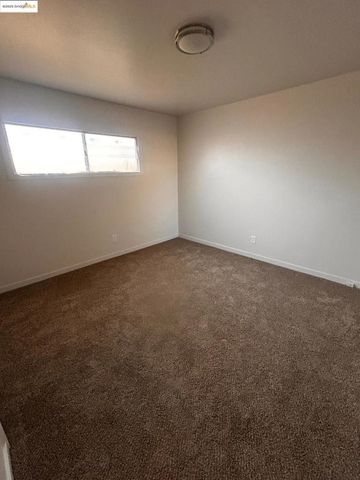 869 Lassen St, Richmond, CA 94805